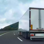 租用 U-HAUL 货车会比搬家公司更便宜吗？